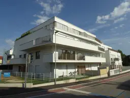 Hochwertig ausgestattete Mietwohnung mit Eigengartenanteil und Tiefgaragen-Stellplatz in Toplage in 2700 Wiener Neustadt