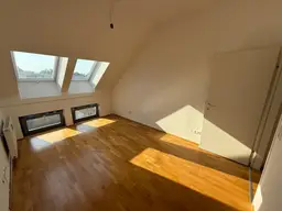 Wohnen über den Dächern von Graz | Dachgeschosswohnung mit Terrasse &amp; Grazer Schlossbergblick