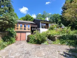 Einzigartiges Einfamilienhaus mit großem Grundstück in sonniger Lage!
