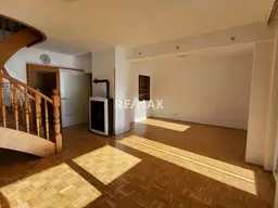 Zur Miete - eine tolle Maisonette-Wohnung mit wundervollem Ausblick in die Berge...