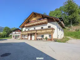 PROVISIONSFREI!!! Große Wohneinheit in einem schönen Mehrparteienhaus!