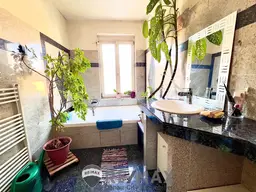 "Geräumiges Haus in Hainburg mit 10 Zimmern"