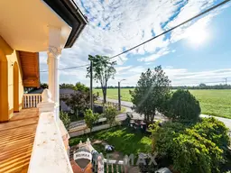 "Für Ein oder zwei Familien - Haus mit Eleganz und mit vieeeeel Platz"