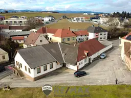 "Ein-/Mehrfamilienhaus im Zentrum!"