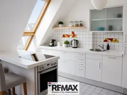 "Zwei-Zimmer-Wohnung mit Loggia und Garagenplatz!"