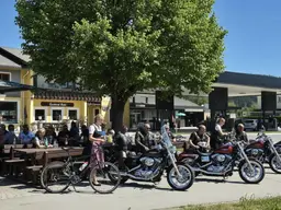 Gewerbeliegenschaft Jausenstation, Tankstelle und Wohnungen in Weitensfeld im Gurktal
