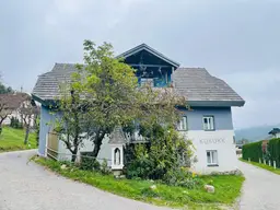 Umgebauter Kutscher- und Künstlerhof!