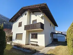 Haus in Feld am See - 8 Zimmer, 185 m² Wohnfläche mit Garten, Balkon &amp; Garage.