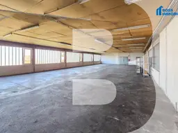 große Lagerfläche - 330 m² Nutzfläche