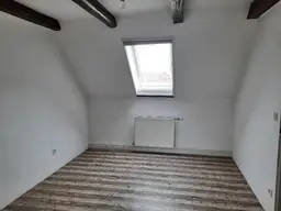 Bad Erlach: Tolle kleine Wohnung mit Garten(mit)benützung in schöner Lage