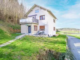 Liebevoll renoviertes Wohnhaus in erhöhter Dorfrandlage