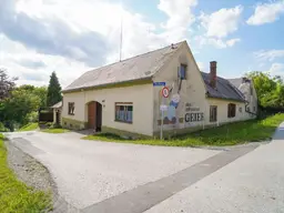 Ehemaliges Bauernhaus in traumhafter, erhöhter Südwesthanglage auf rund 1,9 ha Grund 