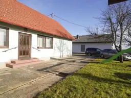 Gepflegtes Einfamilienhaus mit Nebengebäude in sonniger Ruhelage