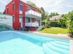 Graz - Waltendorf: Exklusives Architektenhaus in erhöhter Stadtrandlage mit Salzwasserpool und Ausblick