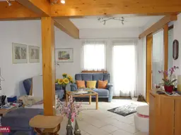 Barfuß durch das kühle Gras - in der Natur leben, lachen, lernen und das Leben verlangsamen