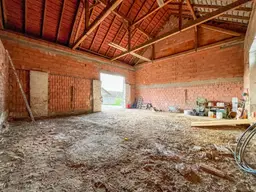 Land &amp; Gut: Hof für Menschen, Tiere ... - Wohnen. Arbeiten. Anlage.