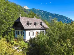 Land &amp; Gut: Forsthaus in Allein- &amp; Hügelkopflage mit Kaiserblick