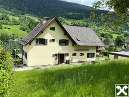 Wohnhaus mit Einliegerwohnung in Seenähe