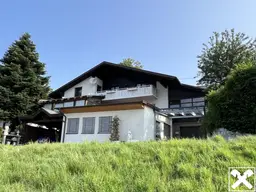 Sonnige Liegenschaft mit 3 Wohneinheiten