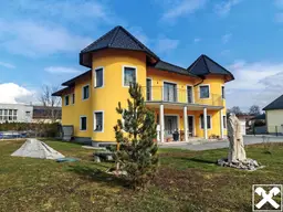 Überzeugendes Angebot mit attraktiven Preiskonditionen! Anwesen mit exklusivem Wohnambiente in zentraler Lage