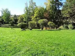 EINMALIGER BAUGRUND mit HERRLICHEN TEICH (Quellwasser) in MARIATROSTER RUHE- &amp; SONNENLAGE !!!