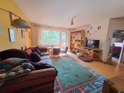 Herrliche Grünruhelage: Wohnung mit großer Loggia und Gemeinschaftsgarten