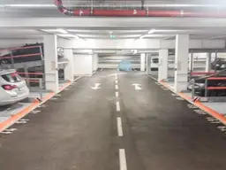 Garagenstellplätze für Elektroautos nahe AKH zu Mieten