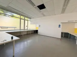 Vielseitige Gewerbefläche ca. 382 m² – Büro, Betrieb &amp; Lager - zu mieten