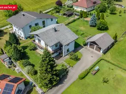 Großzügiges Familienhaus in ruhiger Grünlage / Atterseenähe