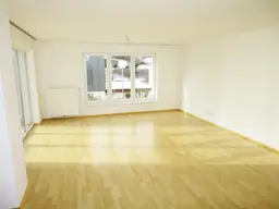 Reihenhaus mit 4 Zimmern, Garten und 2 Terrassen + Carport