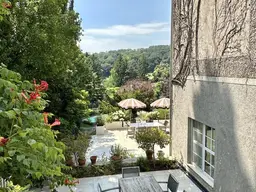 Opulente Maisonette-Wohnung mit Garten, Pool und Garage nächst Pötzleinsdorfer Schlosspark