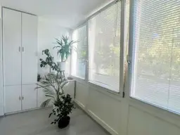 ! PROVISIONSFREI ! 3 Zimmer mit Loggia und Auto-Stellplatz