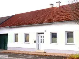 PROVISIONSFREI Einfamilienhaus mit grossem Hof und ruhig