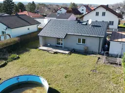 Sonniger Platz mit Bungalow (BJ 2016) mit Garten inkl. Terrasse und Garage!