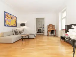 Stilvolle Altbauwohnung mit Blick auf den Passauer Platz – Wohnen im Herzen der Wiener Innenstadt