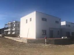 2 Einzelhäuser 150 m² Neubau mit extra Abstellraum RUHELAGE Eines belagsfertig und das Andere schlüsselfertig