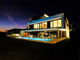 Moderne High-Tec- Villa mit Gebirgsblick - unverbaubar rasch verfügbar