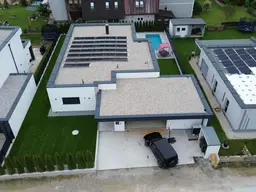 Luxusbungalow mit Pool, loxonegesteuert, Doppelgarage/3 Meter Raumhöhe/54m2 Wohnzimmer -NEUER PREIS