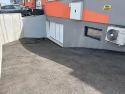 Garage / Kellerfläche/Lager ideal für Parken von Oldtimern etc.