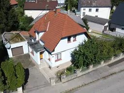 Kompaktes Wohnhaus mit Keller in Bahnhofsnähe 4 Schlafzimmeri