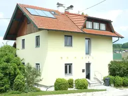 Gerneralsaniertes Anlegerhaus mit 2 Wohnungen oder Familienhaus!