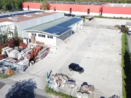 Gewerbeobjekt mit ca. 600 m² Halle und 100 m² Büro 2200 m² asphaltierte 'Aussenfläche, - mit 1,5-t-Krananlage /Waschplatz und Ölabscheider