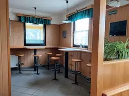Verkaufskiosk mit Buffetbetrieb!