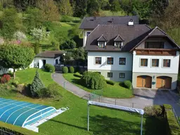 Geräumiges und komfortables Mehrfamilienhaus mit Pool und schönem Garten in der Wachau!