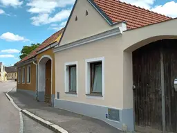 Älteres, sanierungsbedürftiges Haus mit Stadl!