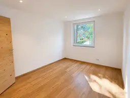 ANFRAGEN NUR ONLINE ! -Sonnige, neu sanierte 3-Zimmer-Wohnung mit Balkon und Garage in Kematen