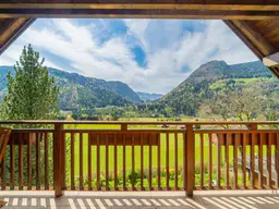 Großzügiges Holzhaus in ruhiger, sonniger &amp; idyllischer Grünlage mit zauberhaftem Bergpanorama