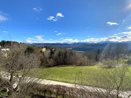 Anwesen mit zwei Häusern, Panoramablick und großem Entwicklungspotenzial