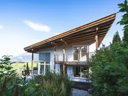 Modernes Haus mit Panoramablick