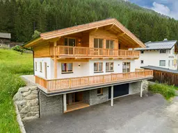 Erstklassiges Neubau - Landhaus in idyllischer Panoramalage in Pettneu am Arlberg